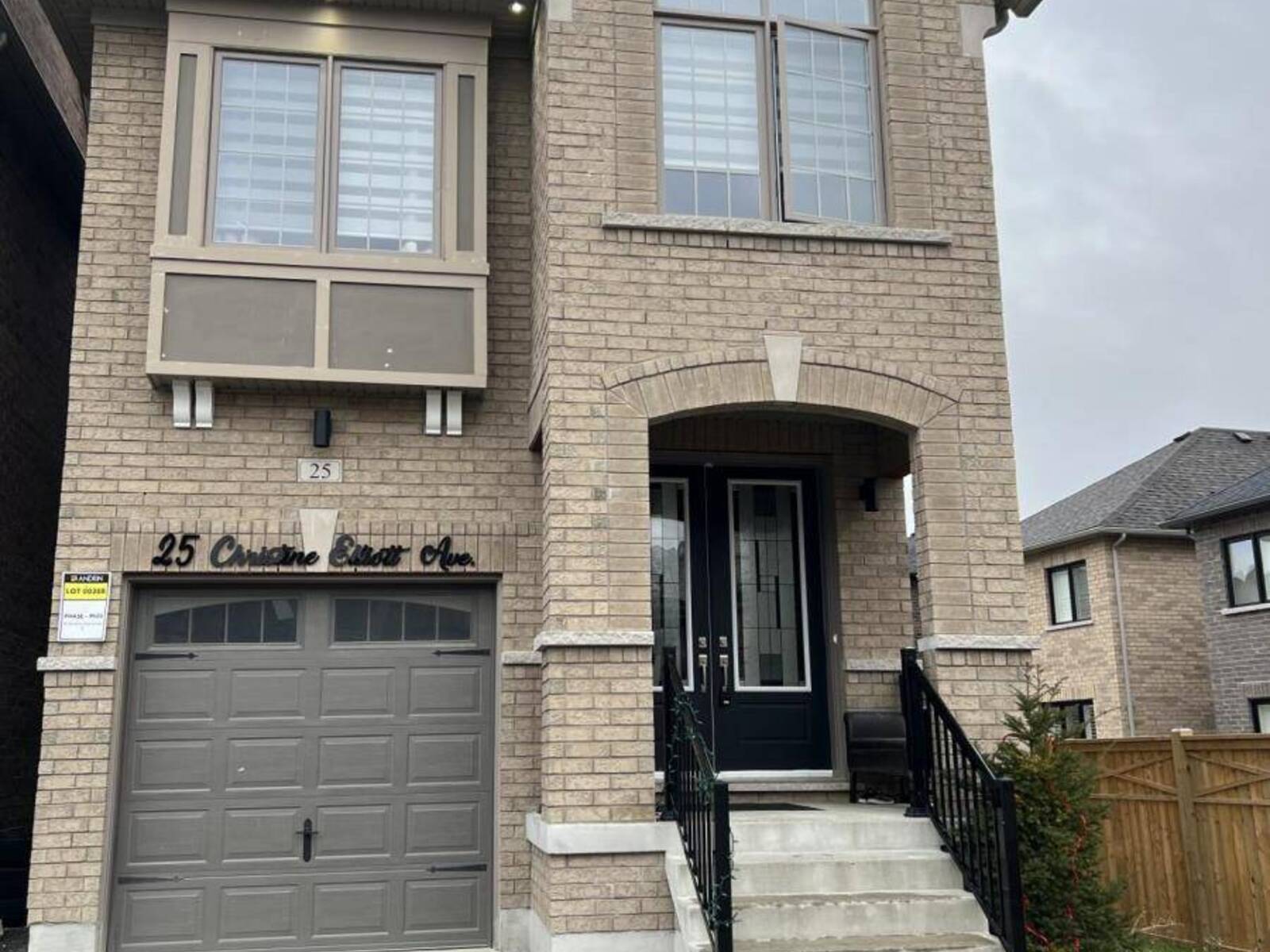 25 CHRISTINE ELLIOTT AVENUE, Whitby, Ontario L1P 0B8