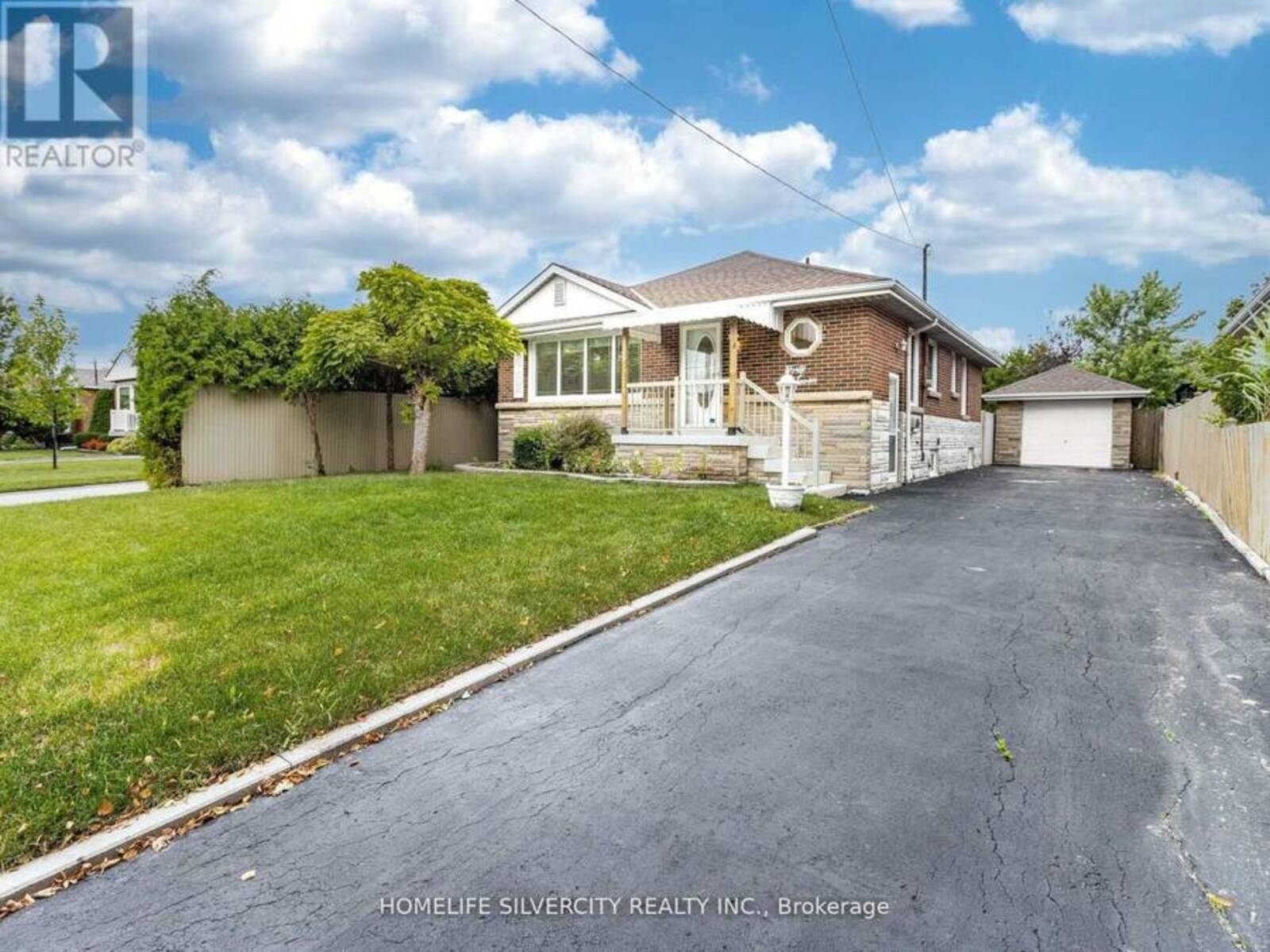 47 ALDERNEY AVENUE, Hamilton, Ontario L9A 2A6