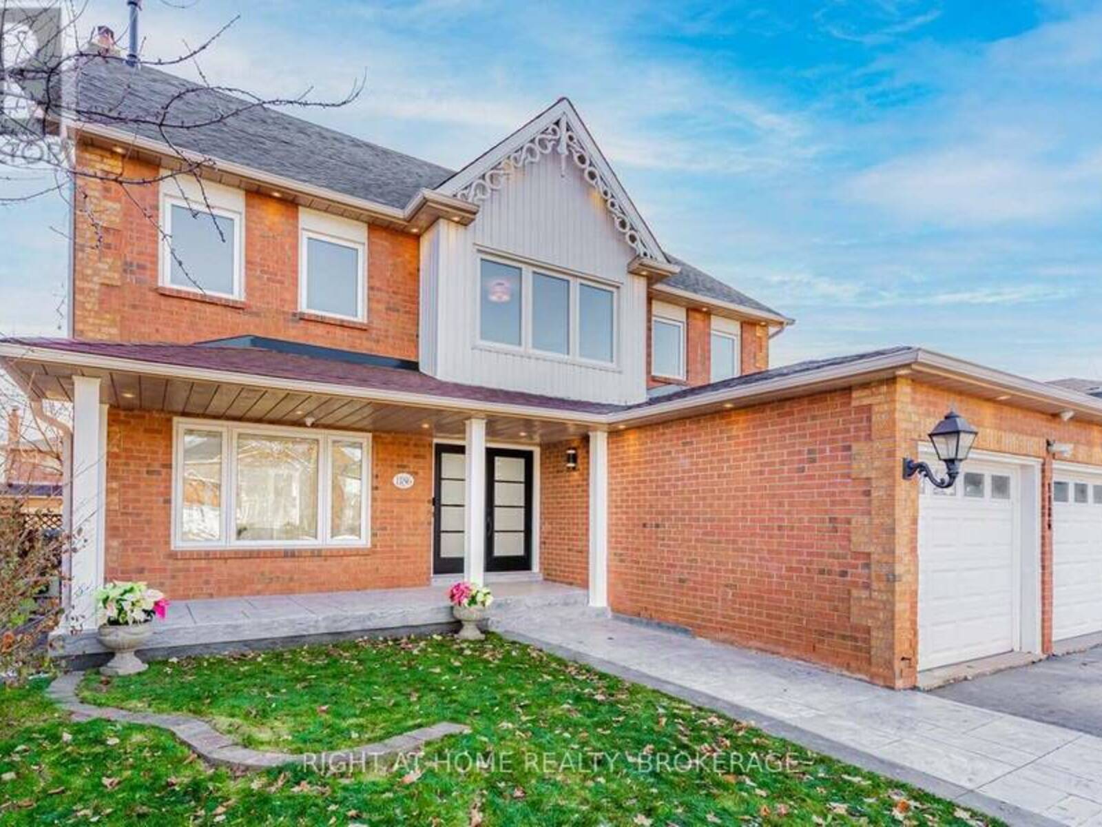 1186 GLENASHTON DRIVE, Oakville, Ontario L6H 5L7