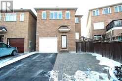 15 PYNESIDE STREET | Markham Ontario | Slide Image Four