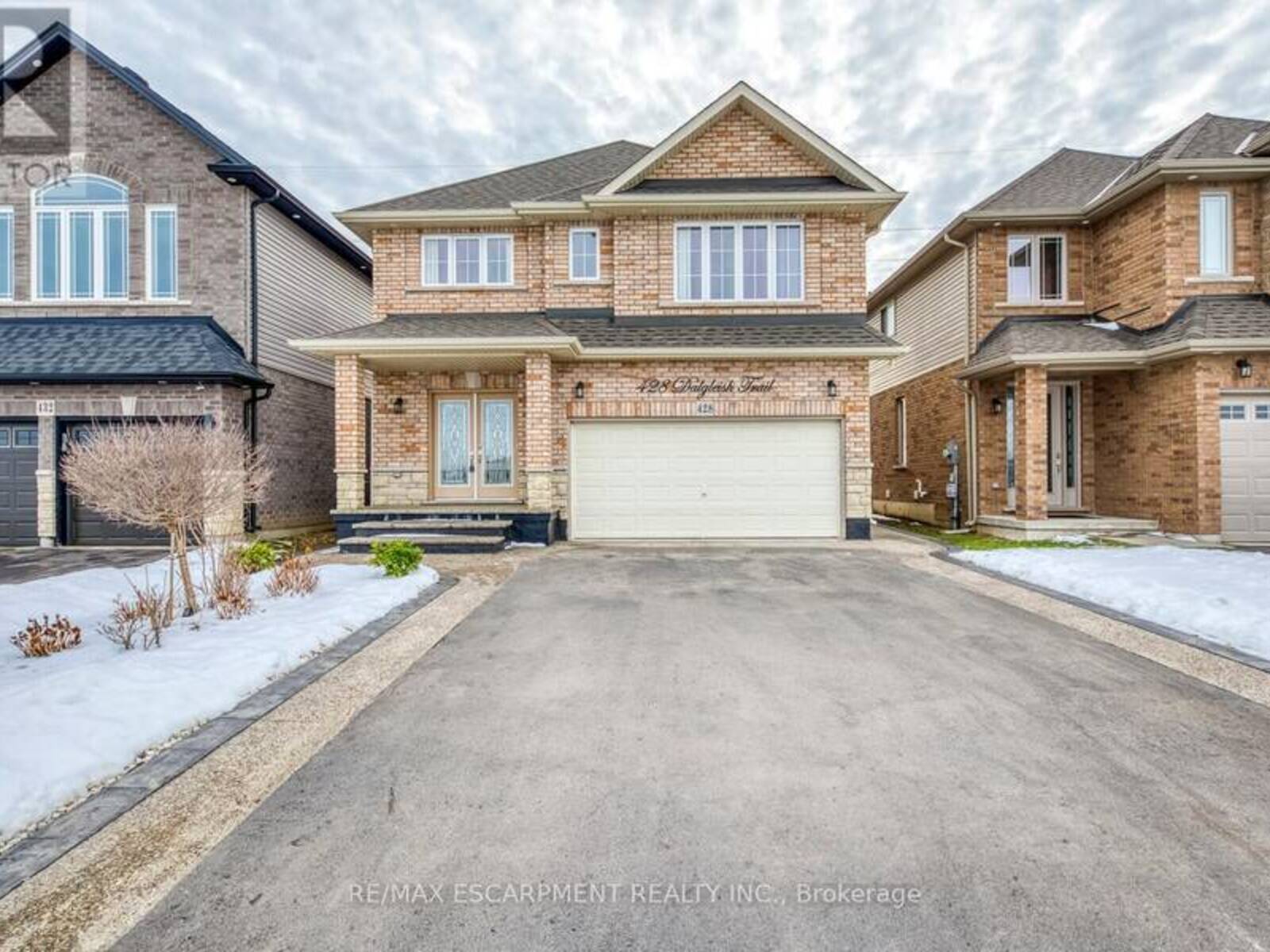 428 DALGLEISH TRAIL, Hamilton, Ontario L0R 1P0