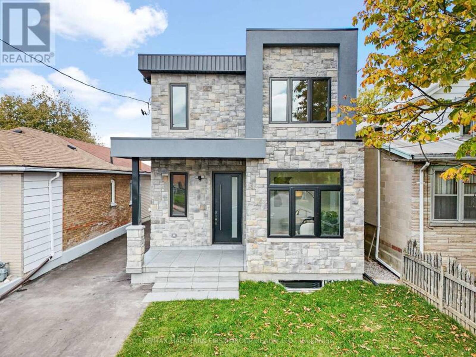 27 BROWNVILLE AVENUE, Toronto, Ontario M6N 4L2