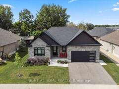 131 RONNIES WAY Mount Forest Ontario, N0G 2L2