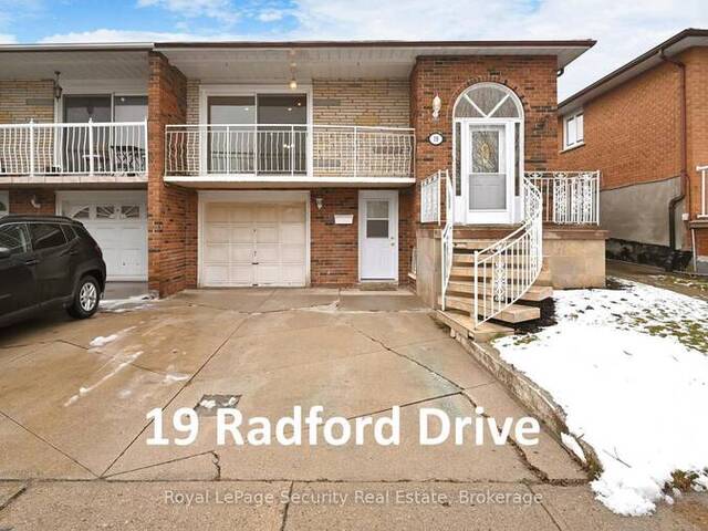 19 RADFORD DRIVE Brampton Ontario, L6V 2Y8