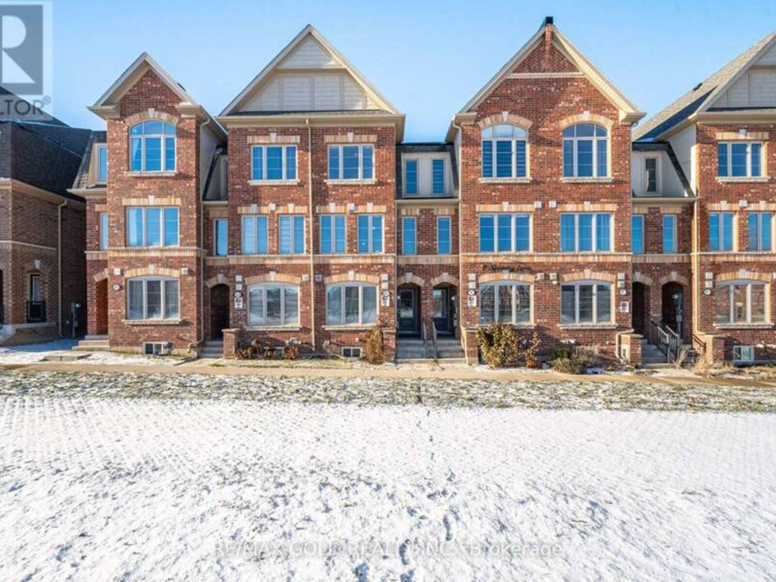 11 SUDELEY LANE, Brampton, Ontario L7A 0B7