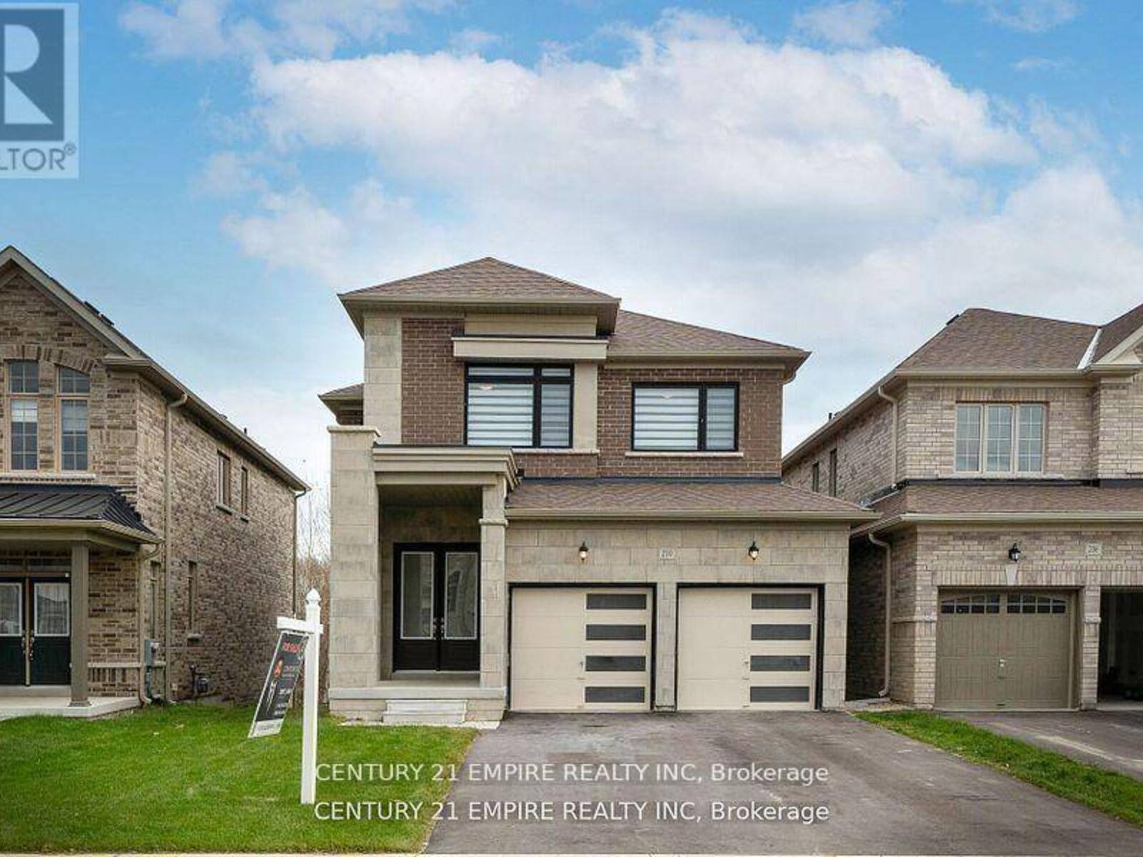 210 FERRAGINE CRESCENT, Bradford West Gwillimbury, Ontario L3Z 4B4