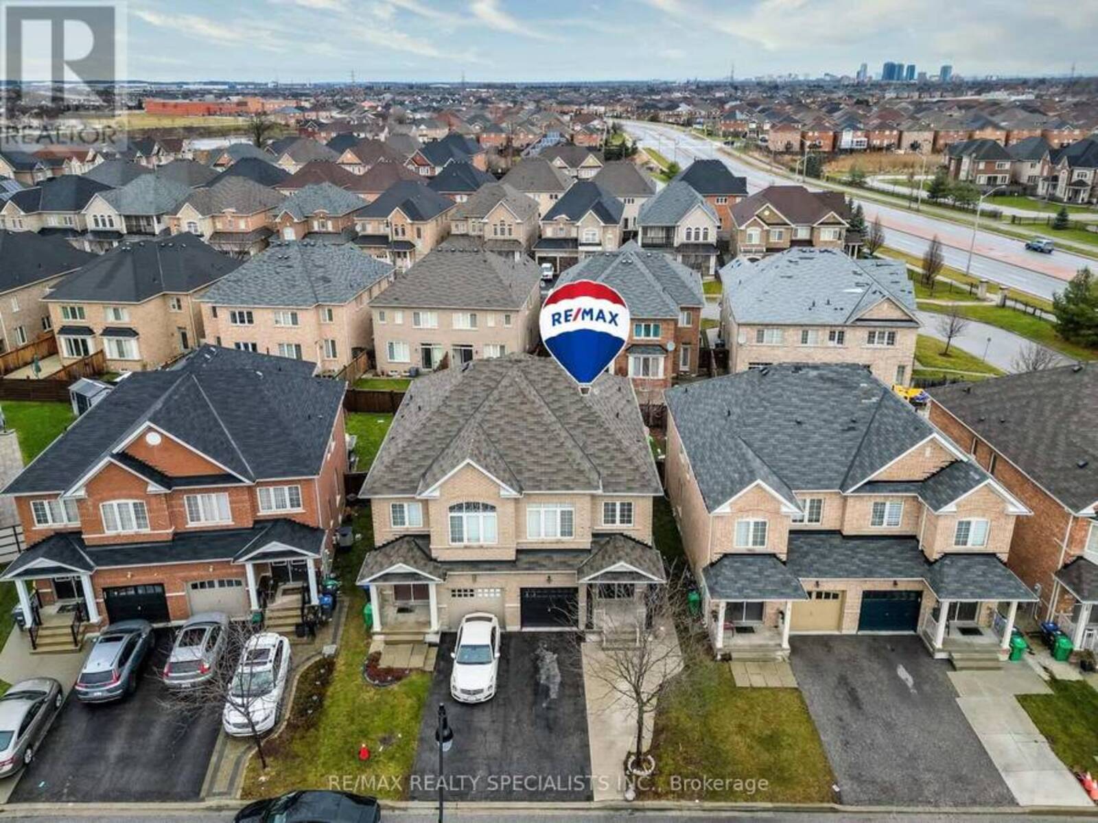 24 ORANGEBLOSSOM TRAIL, Brampton, Ontario L6X 3B4