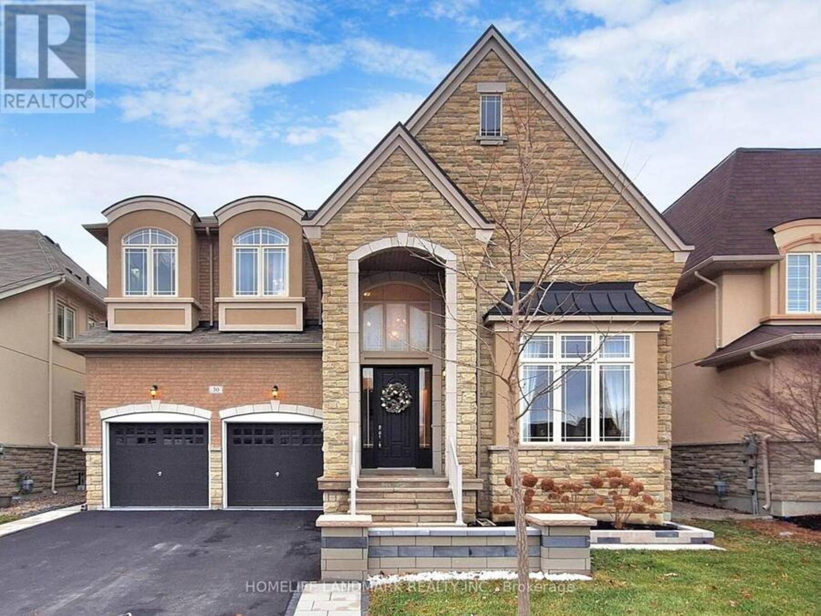 30 HEINTZMAN CRESCENT, Vaughan, Ontario L6A 4T8