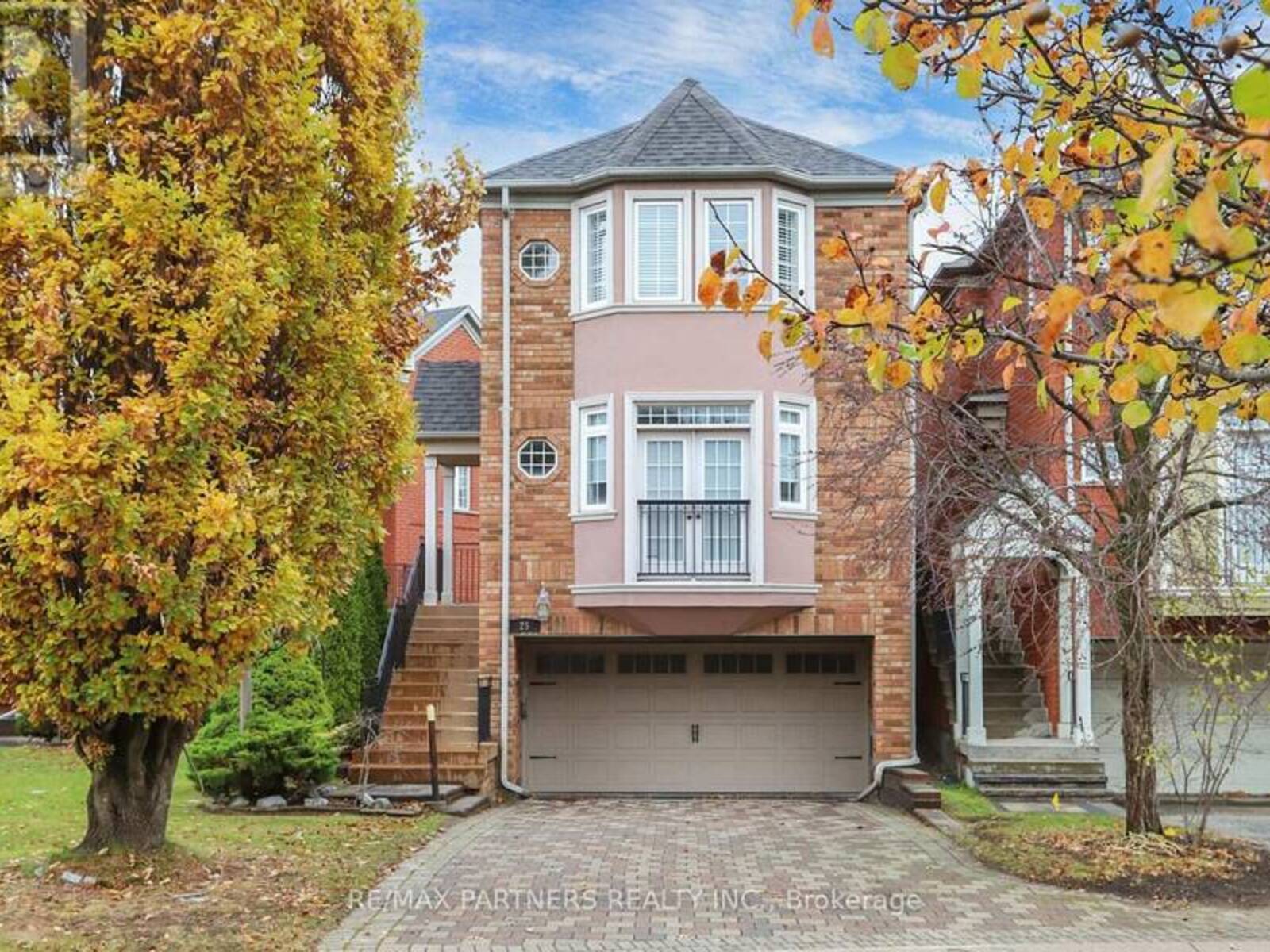 25 CRISPIN COURT, Markham, Ontario L3R 4G6