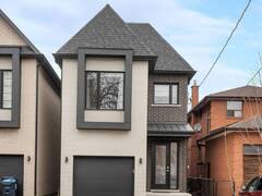 30 ROSELAND DRIVE Toronto Ontario, M8W 1Y2