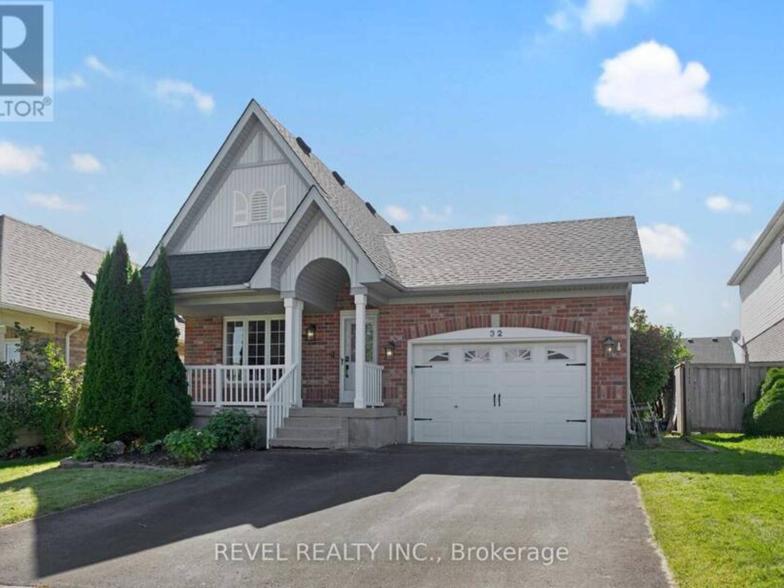 32 SHERWOOD STREET, Orangeville, Ontario L9W 5C9