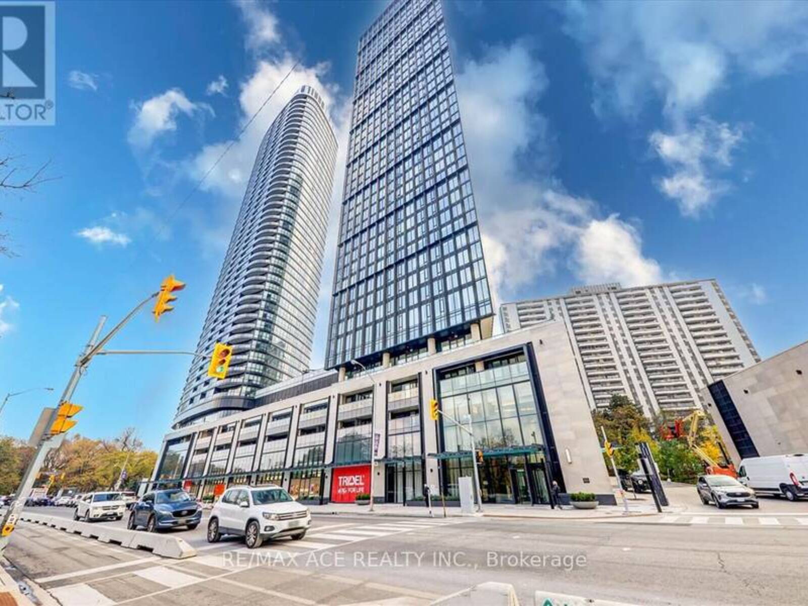 1703 - 575 BLOOR STREET E, Toronto, Ontario M4W 0B2