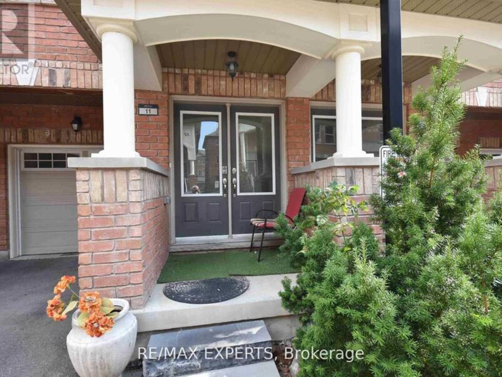 11 CITY PARK CIRCLE, Vaughan, Ontario L4L 0H2