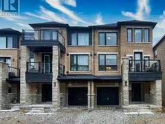 18 RED MAPLE LANE Barrie Ontario, L9J 0N4