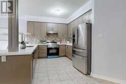 29 GREENSPIRE AVENUE | Markham Ontario | Slide Image Nine