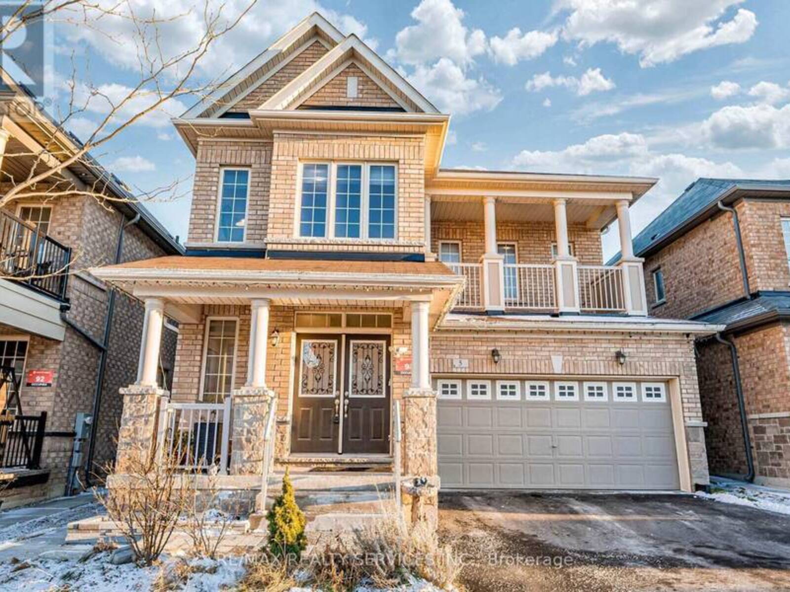 5 SINATRA STREET, Brampton, Ontario L6R 4B3