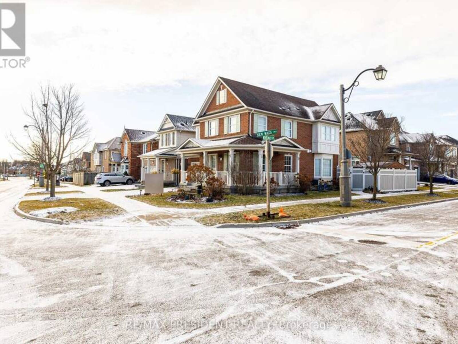 68 REEVES WAY BOULEVARD, Whitchurch-Stouffville, Ontario L4A 0J8