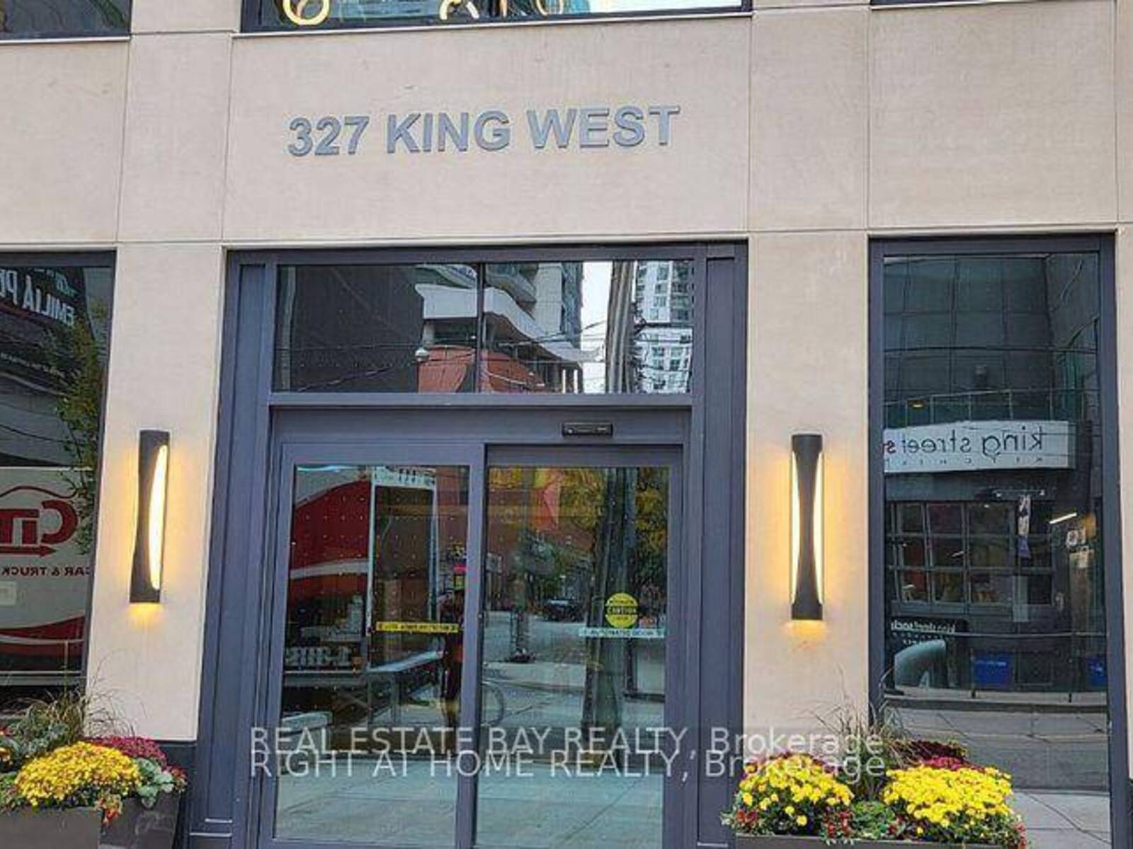 4104 - 327 KING STREET W, Toronto, Ontario M5V 1J9