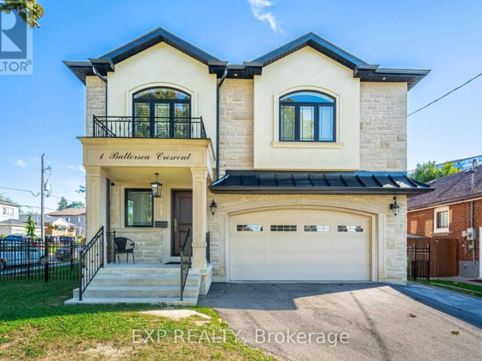 1 BATTERSEA CRESCENT, Toronto, Ontario M6L 1G7