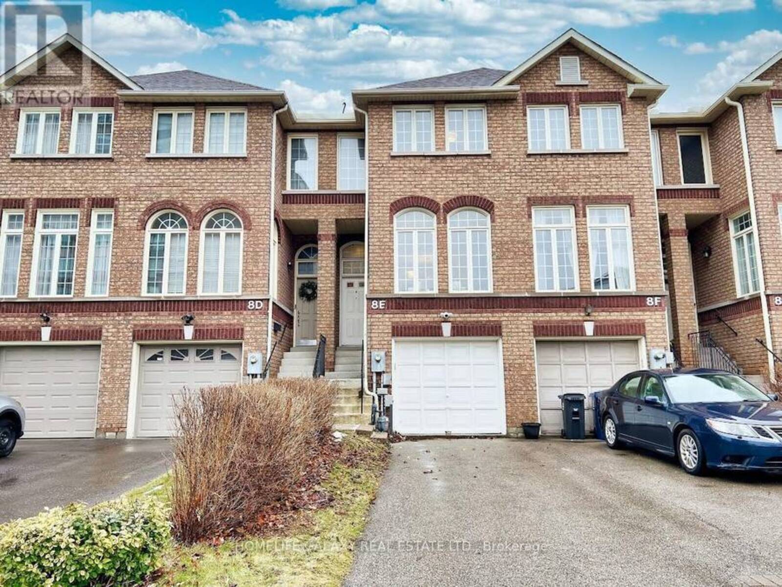 8E HYCREST AVENUE, Toronto, Ontario M2N 5G1