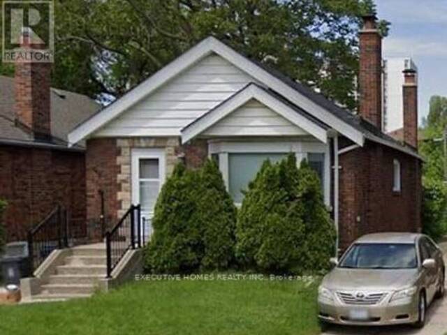 270 FLOYD AVENUE Toronto Ontario, M4J 2J3