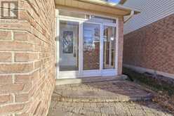 4 KILKENNY PLACE N | Richmond Hill Ontario | Slide Image Four