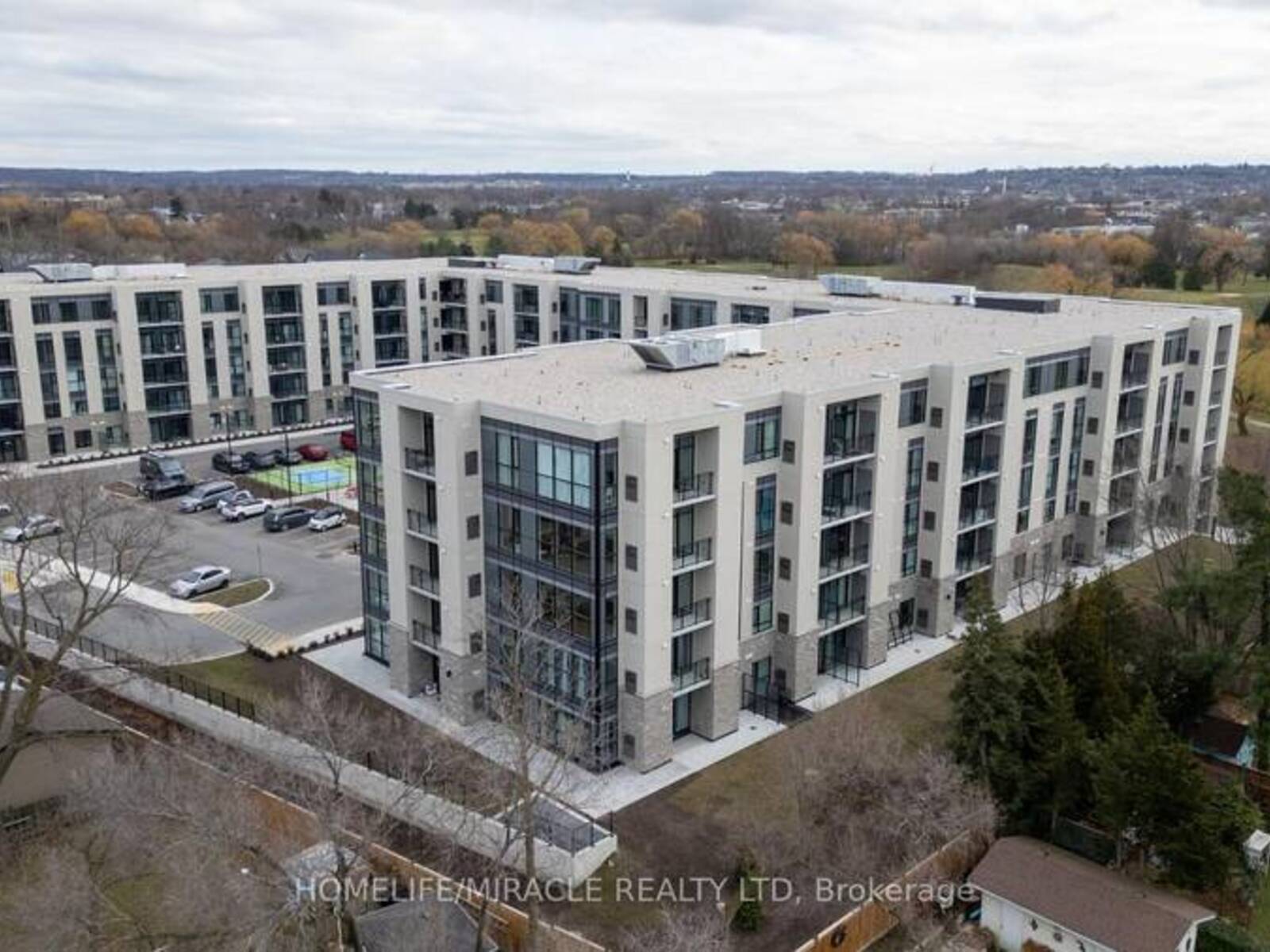 LP40 - 50 HERRICK AVENUE, St. Catharines, Ontario L2P 2T9