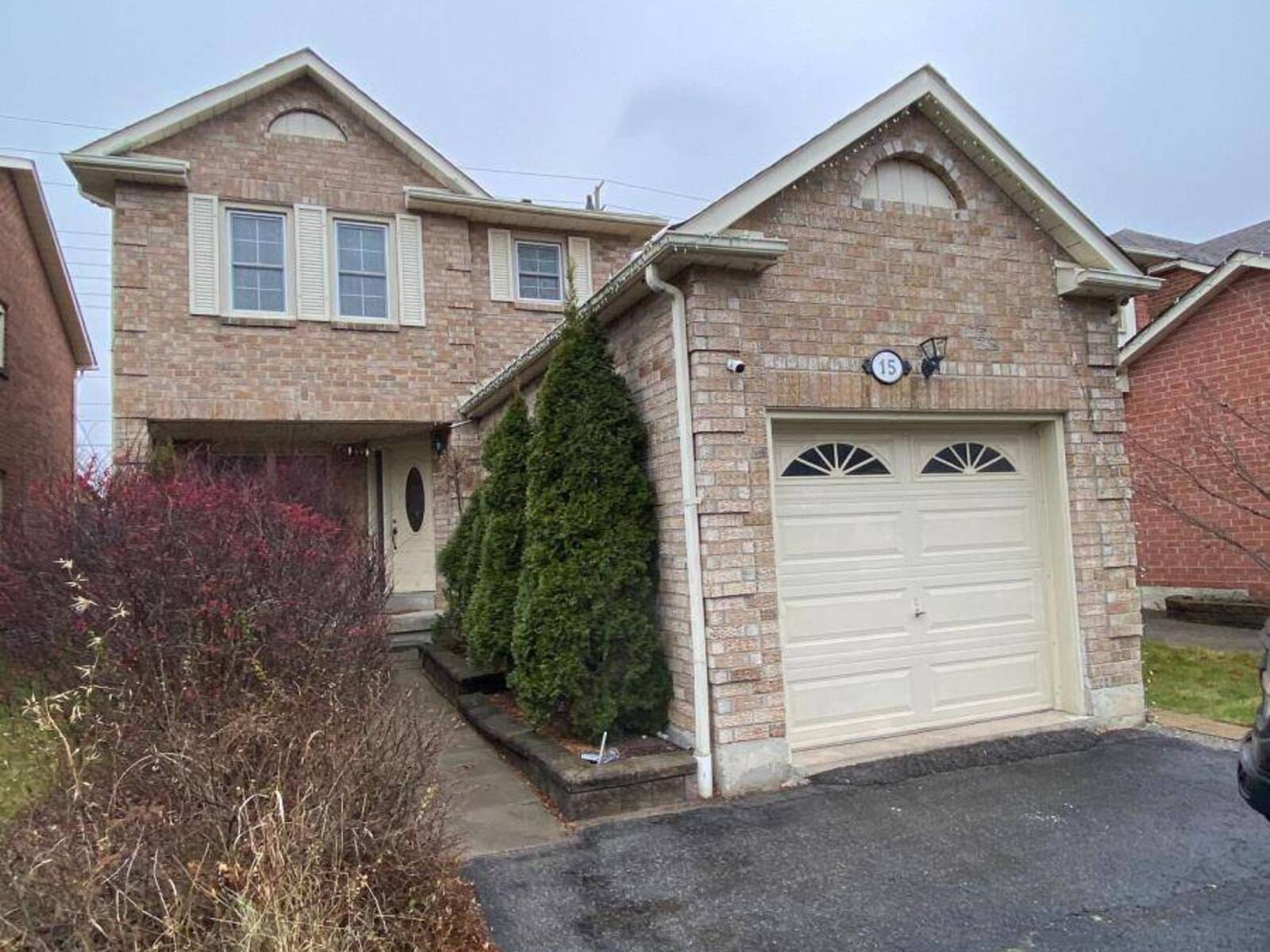 15 TRESHER COURT, Ajax, Ontario L1T 2M8