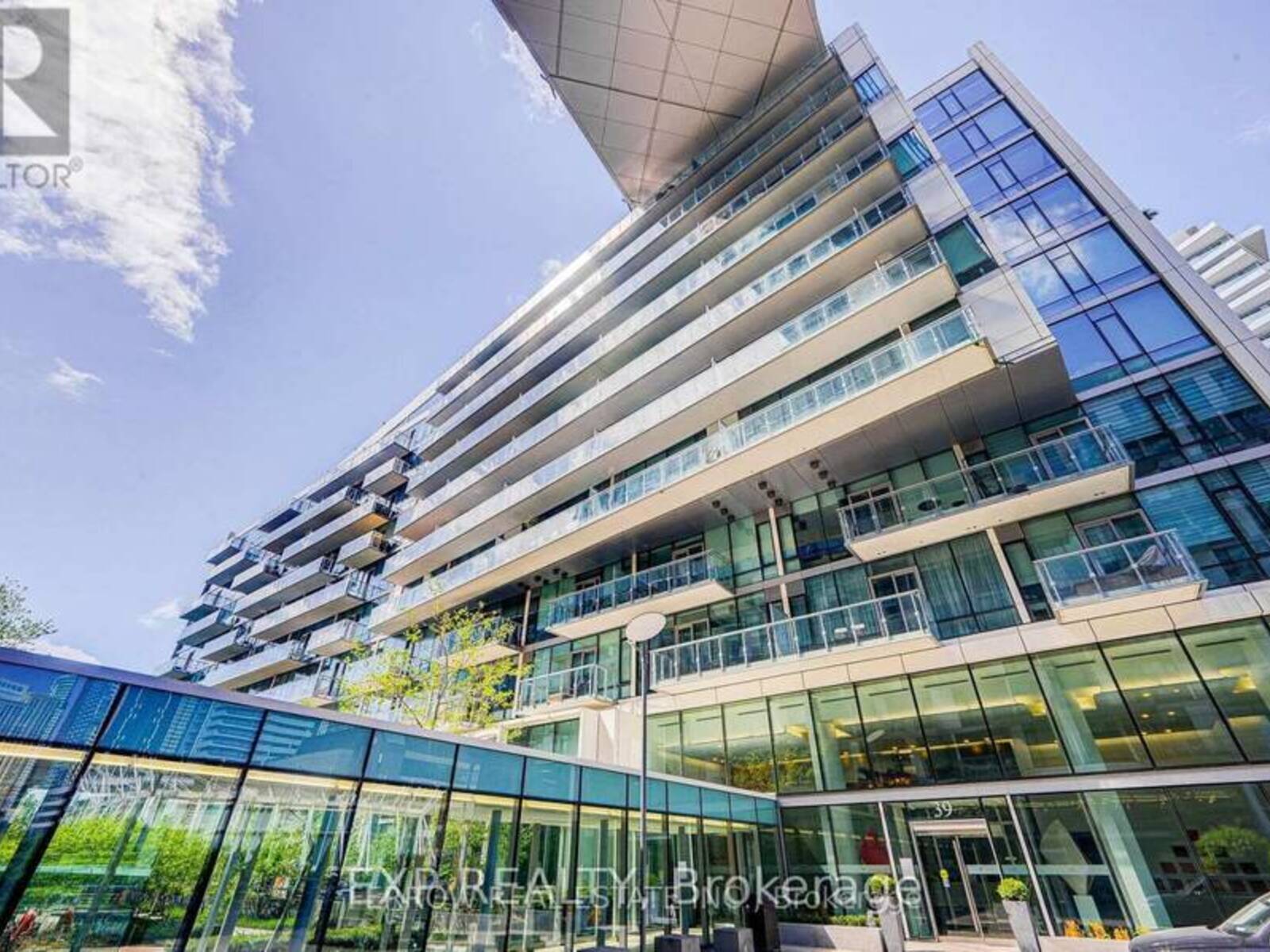 101 - 39 QUEENS QUAY E, Toronto, Ontario M5E 0A5