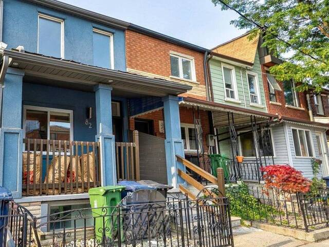 82 WOLSELEY STREET Toronto Ontario, M5T 1A5