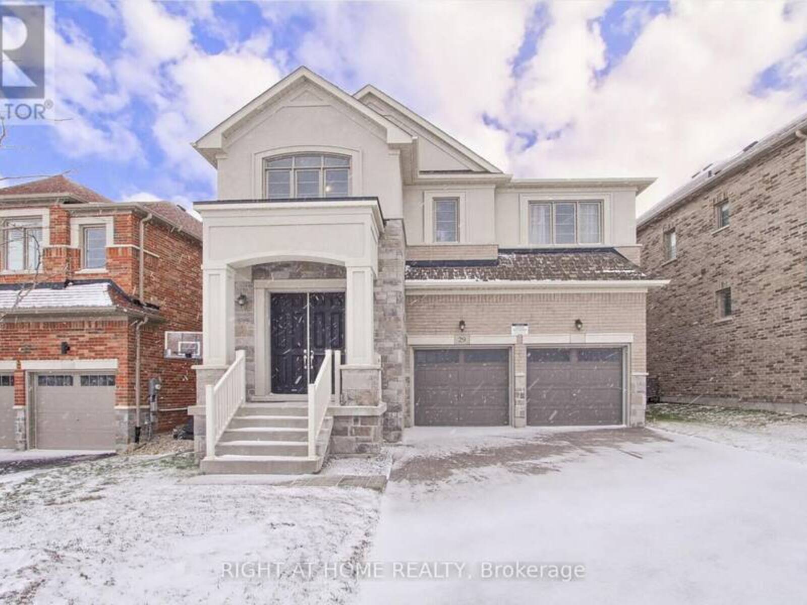 29 PEAR BLOSSOM WAY, East Gwillimbury, Ontario L9N 0T3