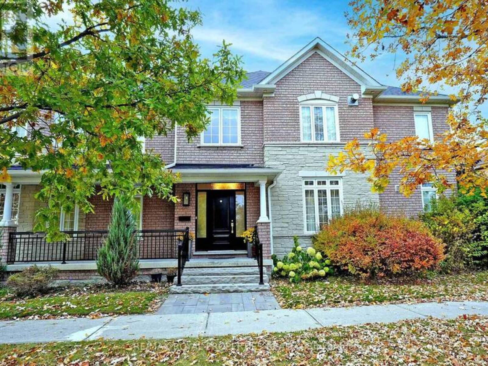 1 SILVERFLOWER AVENUE, Markham, Ontario L3S 4B7