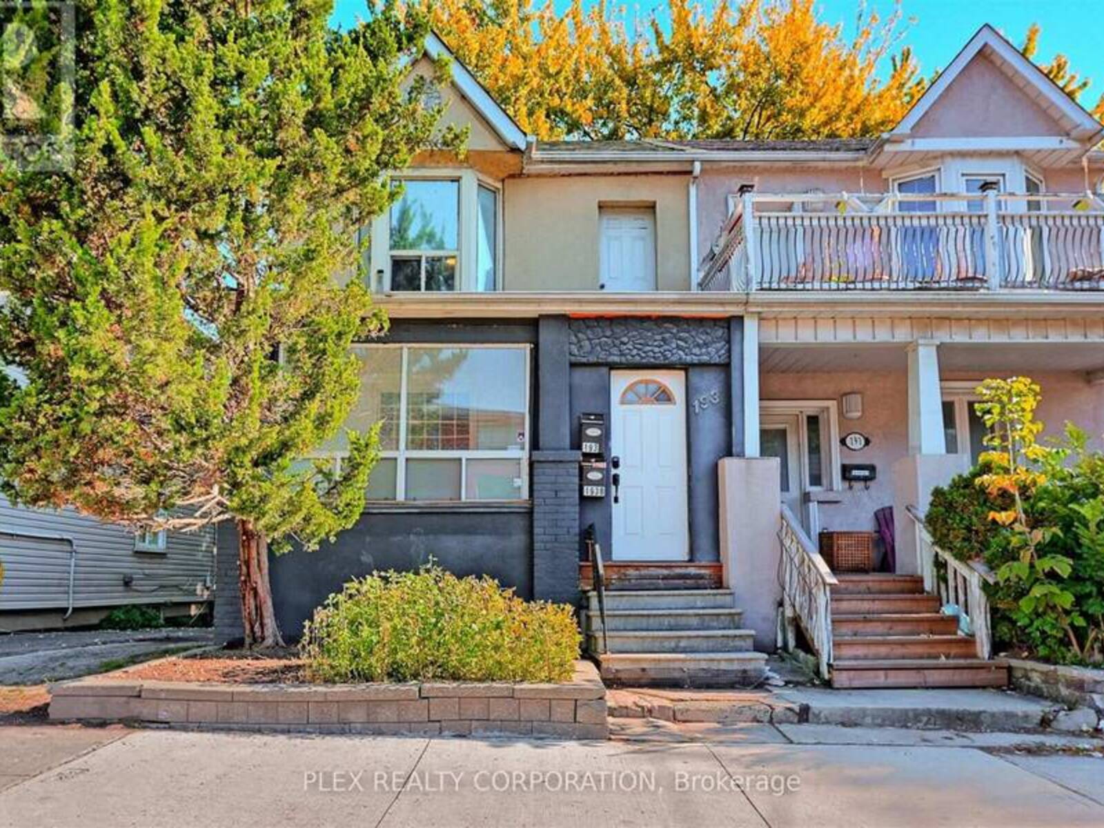 193 COXWELL AVENUE, Toronto, Ontario M4L 3B4