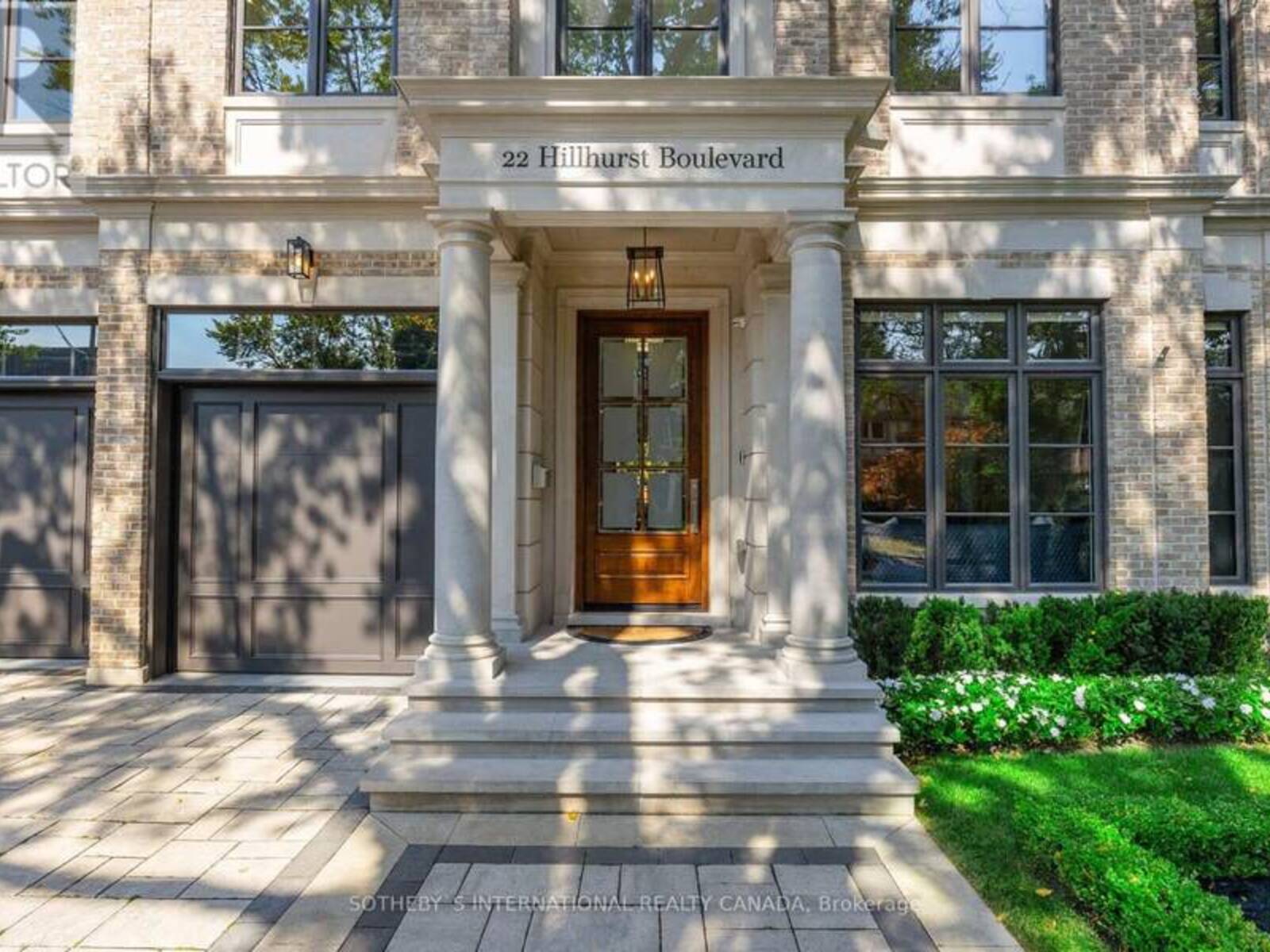 22 HILLHURST BOULEVARD, Toronto, Ontario M4R 1K4