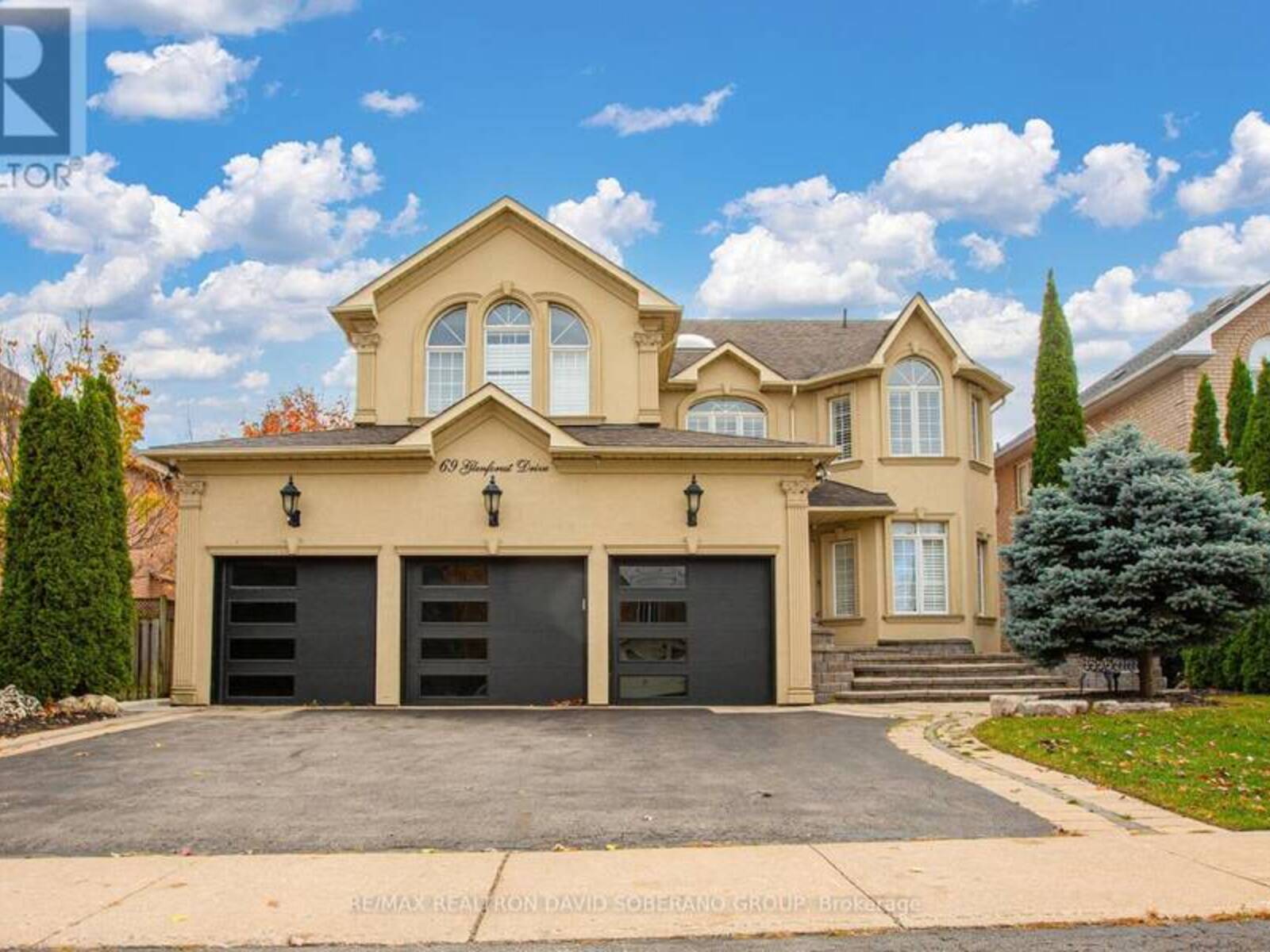 69 GLENFOREST DRIVE, Vaughan, Ontario L4J 6K5