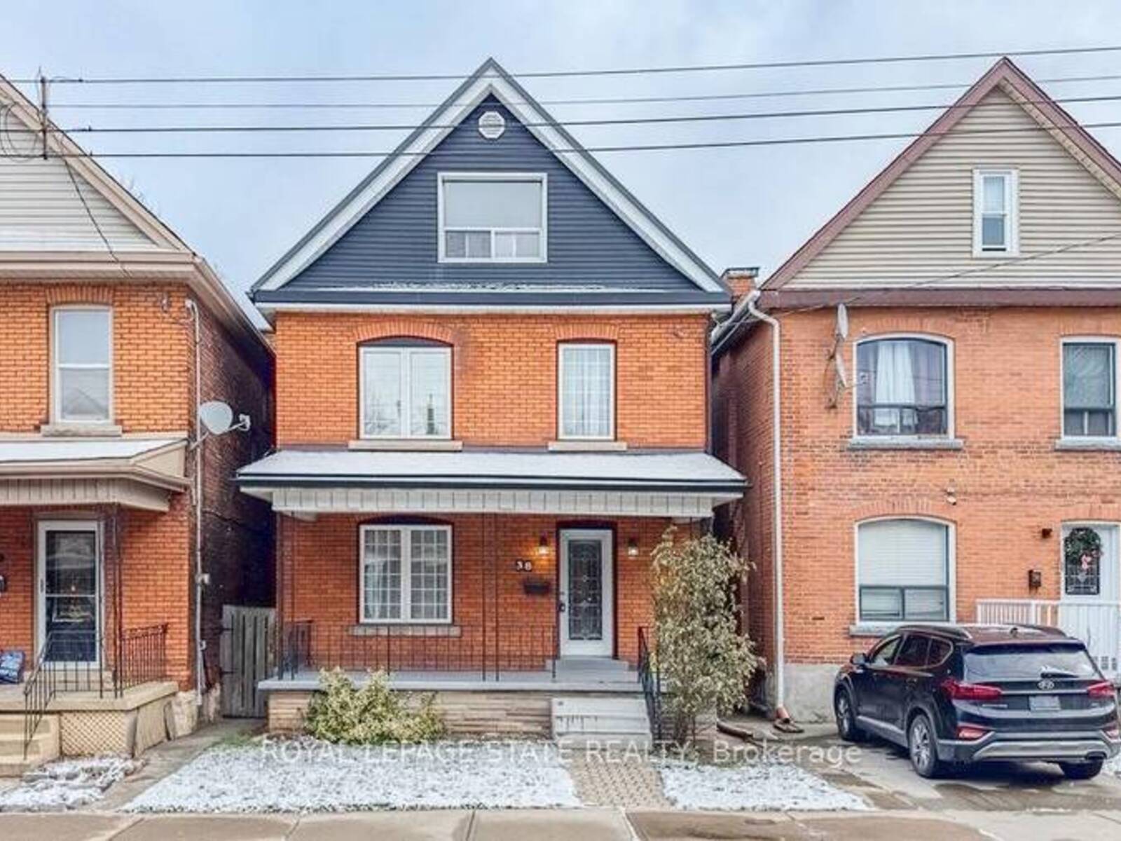 38 FAIRLEIGH AVENUE N, Hamilton, Ontario L8L 6H2