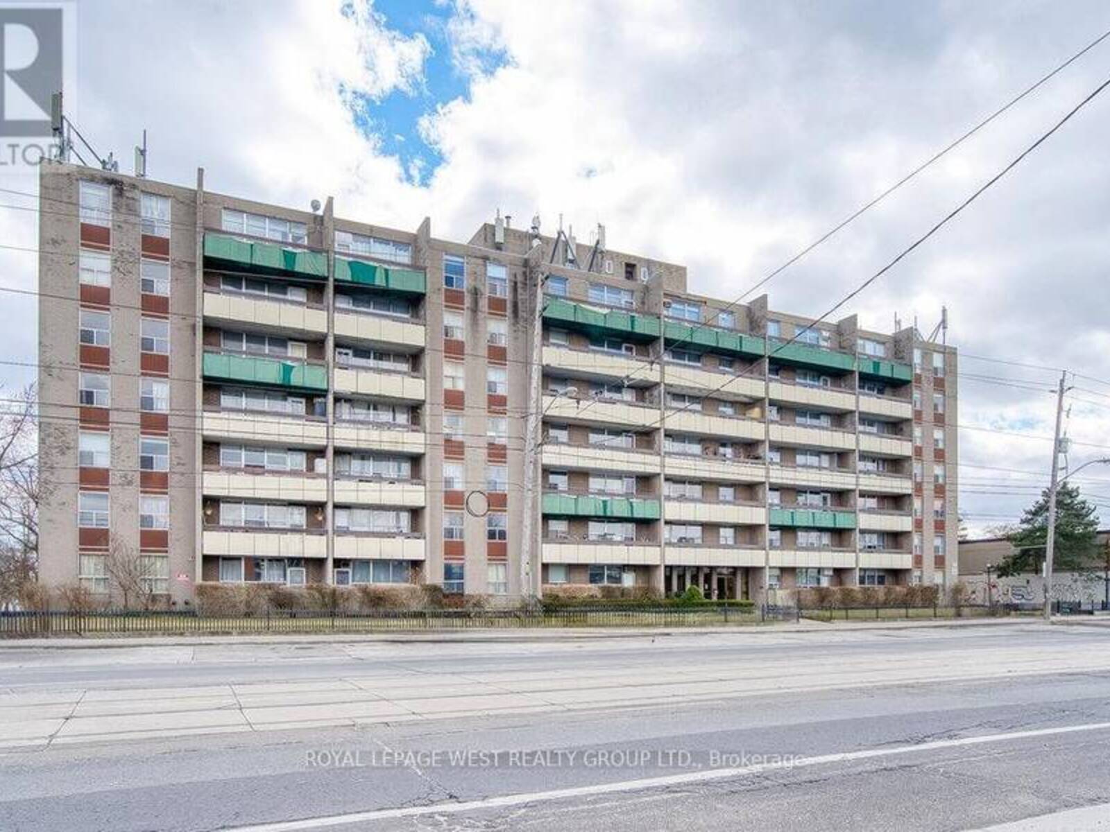 PH1 - 3621 LAKE SHORE BOULEVARD W, Toronto, Ontario M8W 4W2