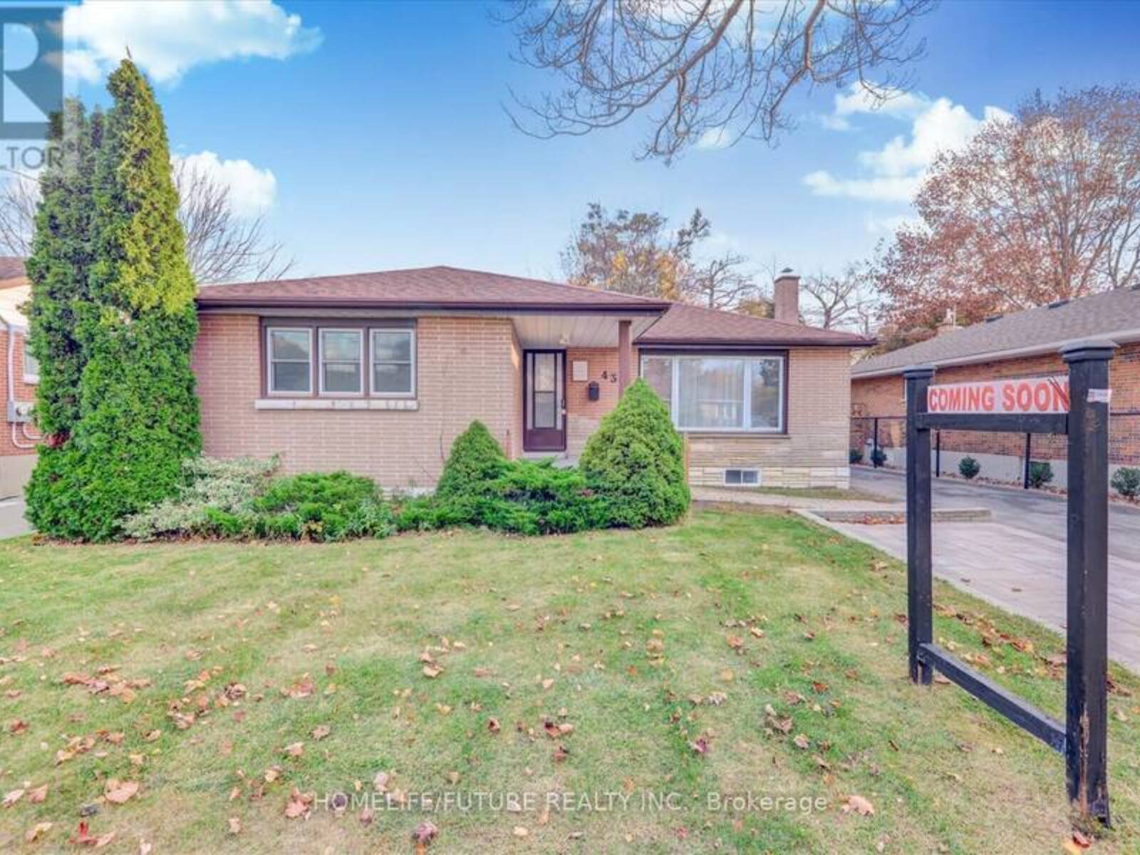 437 FAIRLEIGH AVENUE, Oshawa, Ontario L1J 2W4