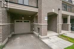 96 FRUITVALE CIRCLE | Brampton Ontario | Slide Image Two