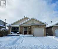 16 GOSNEY CRESCENT W | Barrie Ontario | Slide Image One