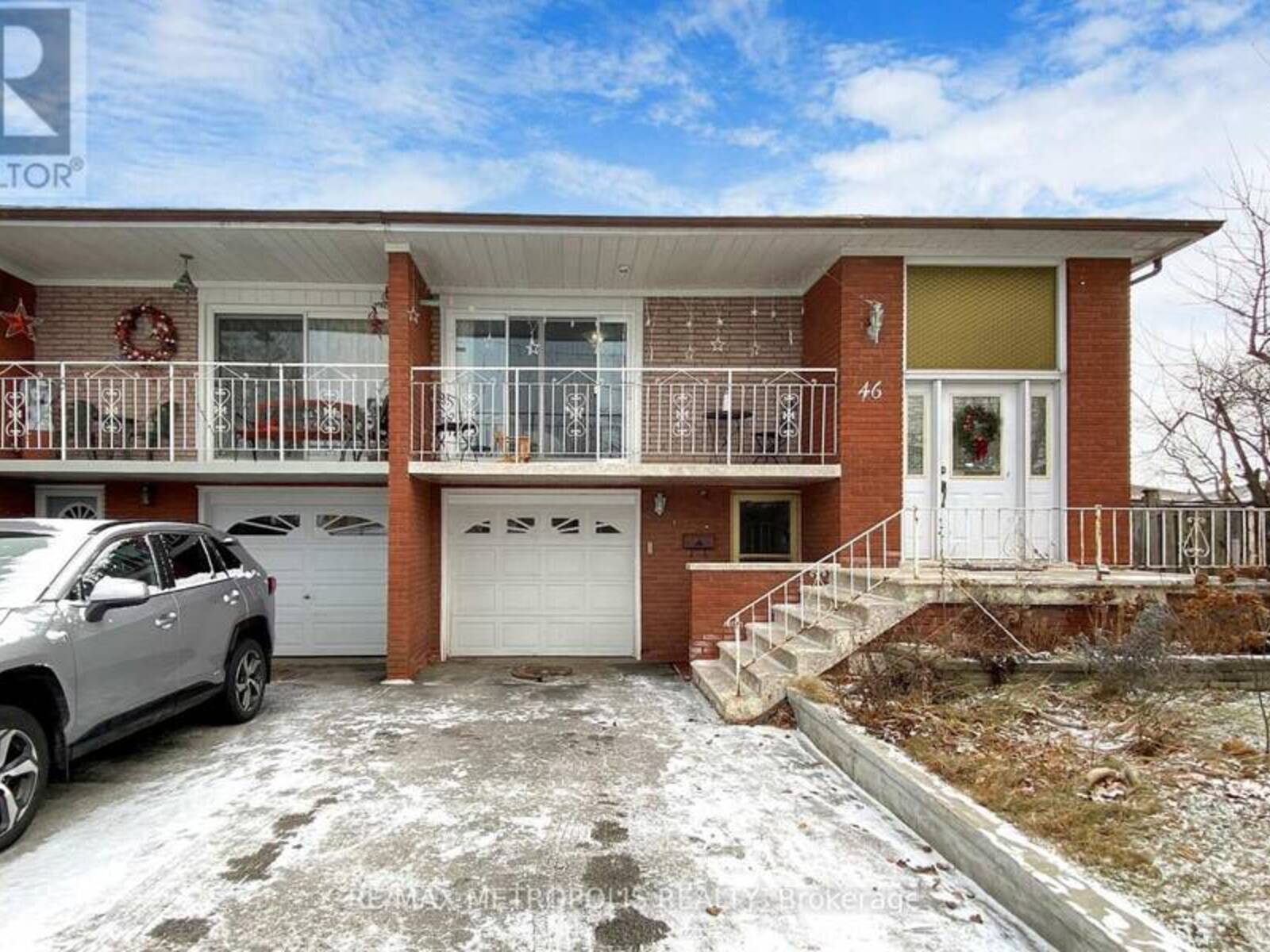 46 BOWHILL CRESCENT, Toronto, Ontario M2J 3S2