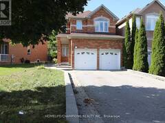 142 ESTATE GARDEN AVENUE Richmond Hill Ontario, L4E 3X8