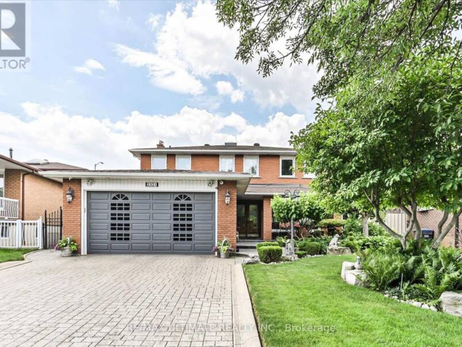 2321 HARCOURT CRESCENT, Mississauga, Ontario L4Y 3Y7