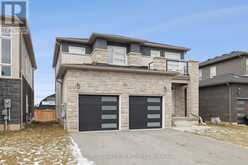 7884 SEABISCUITE DRIVE | Niagara Falls Ontario | Slide Image Two