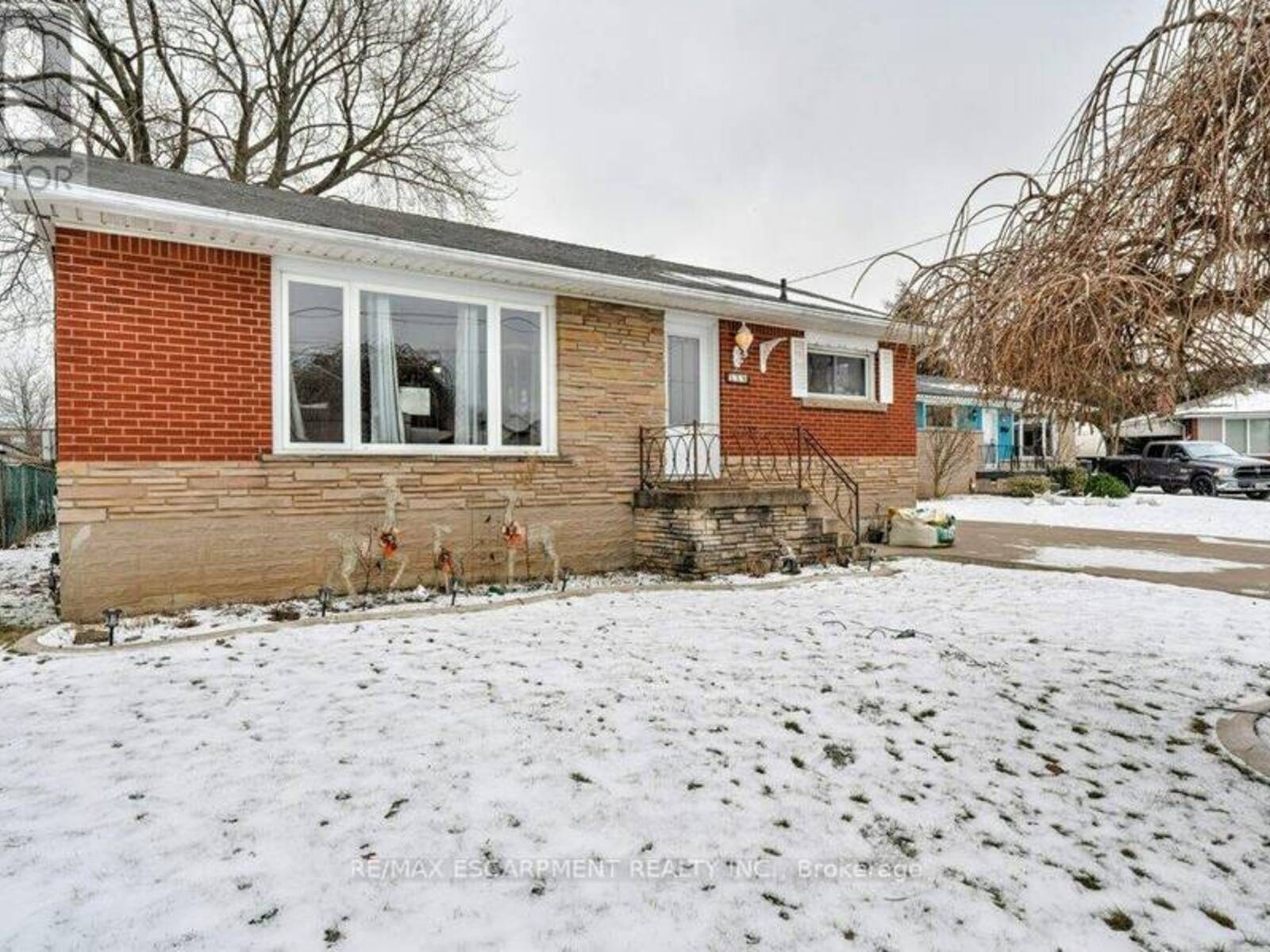 139 WEST 3RD STREET, Hamilton, Ontario L9C 3K6