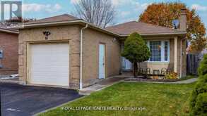 34 MANDRAKE STREET | Ajax Ontario | Slide Image Three