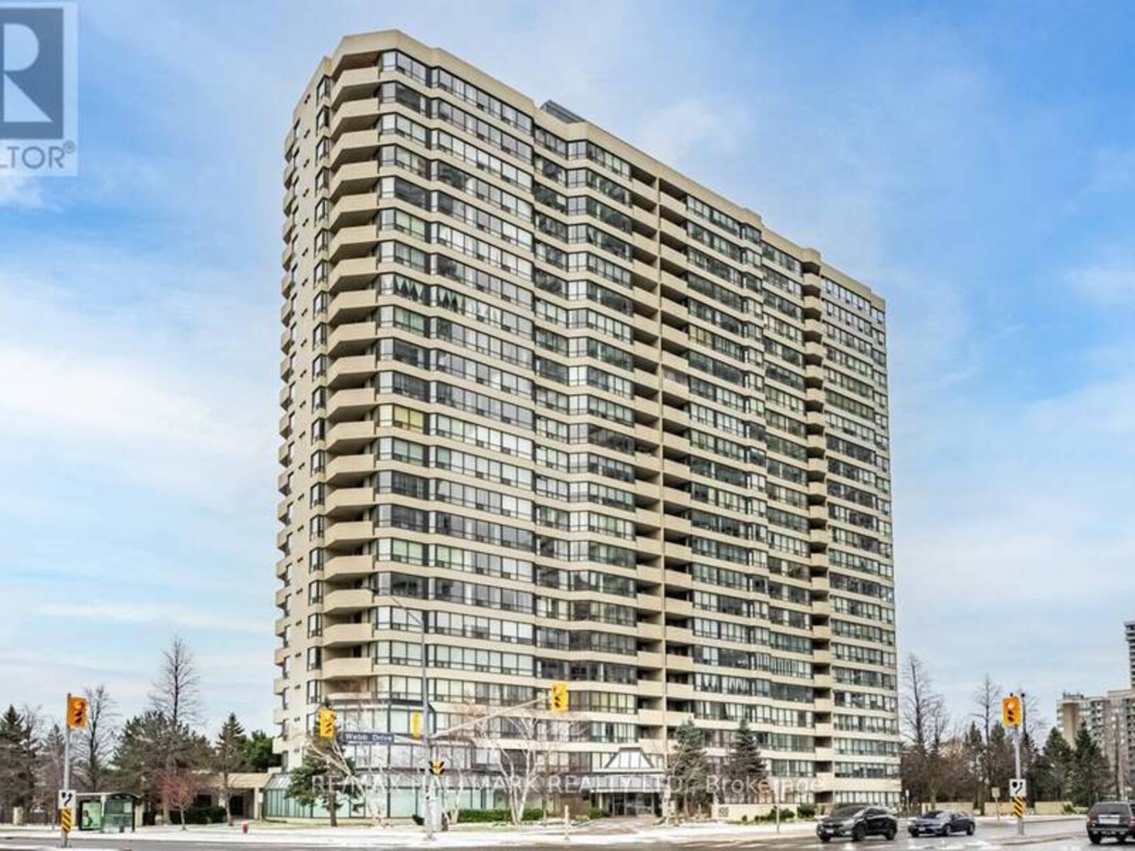 702 - 400 WEBB DRIVE, Mississauga, Ontario L5B 3Z7