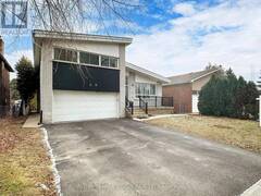 9 FAIRCHILD AVENUE Toronto Ontario, M2M 1T5