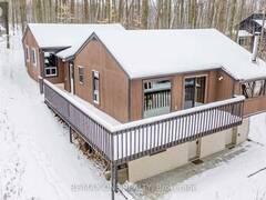 33 HURONWOODS DRIVE Coldwater Ontario, L0K 1E0