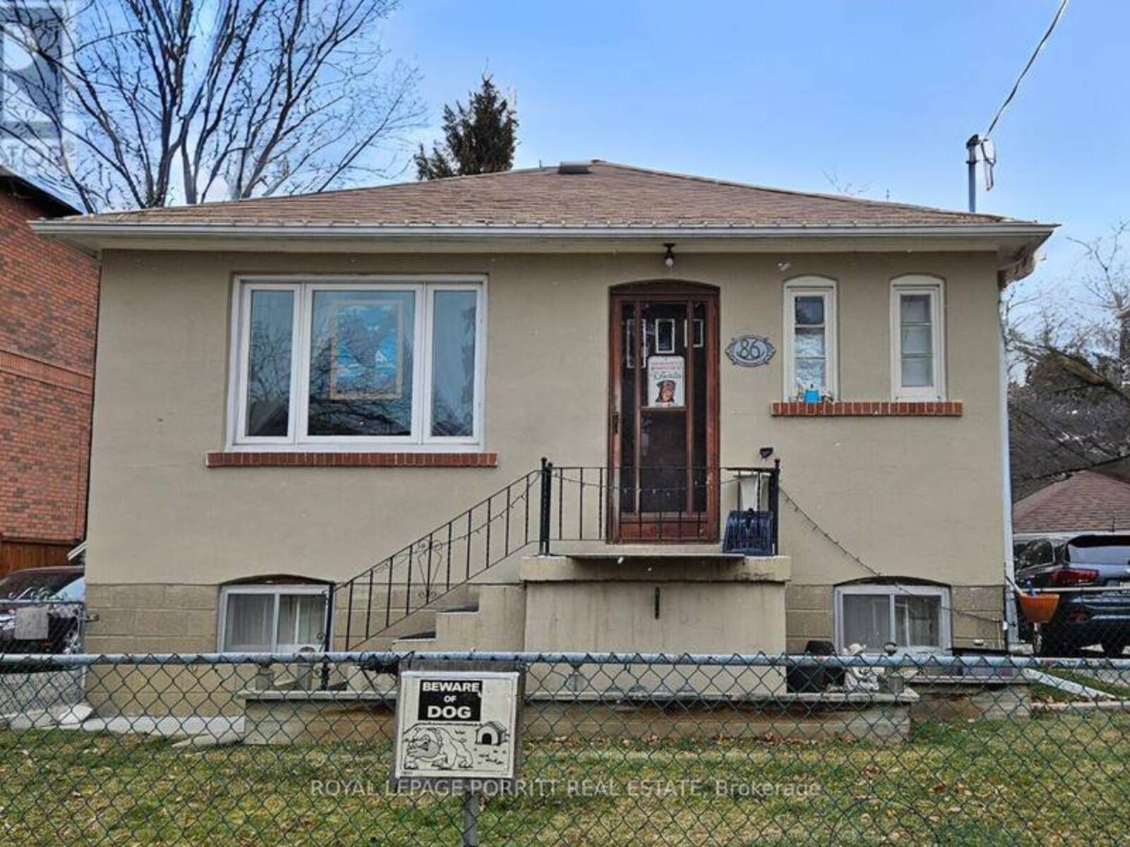 86 LABURNHAM AVENUE, Toronto, Ontario M8W 1S8